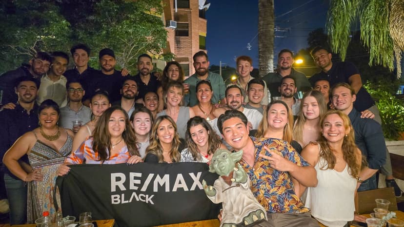 Festejo por los resultados de octubre.